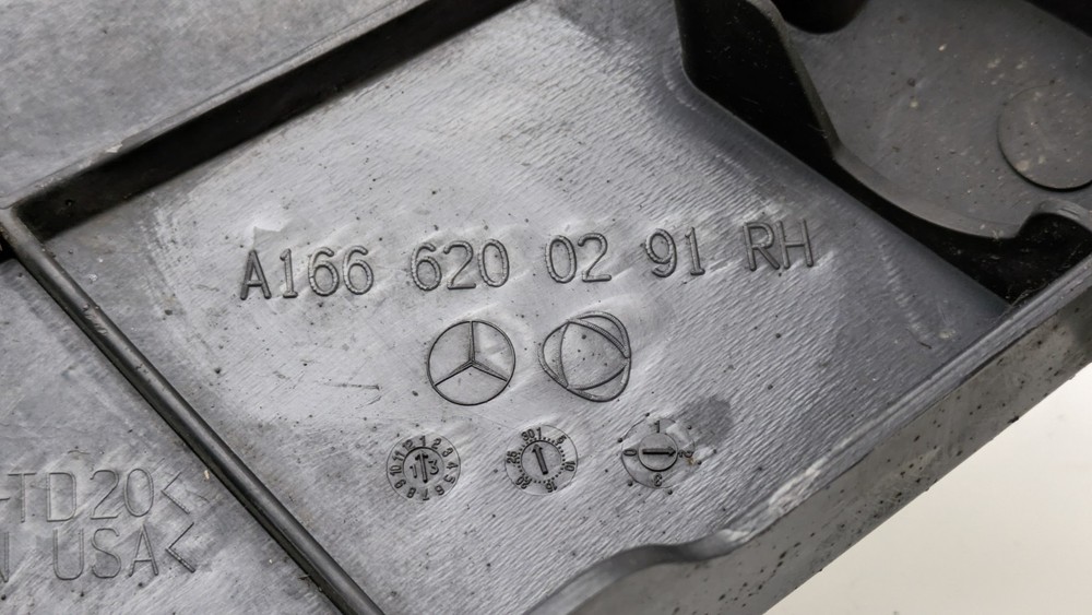 MERCEDES M CLASS GLE ML W166 HEADLIGHT MOUNT BRACKET FRONT RIGHT SIDE 2014