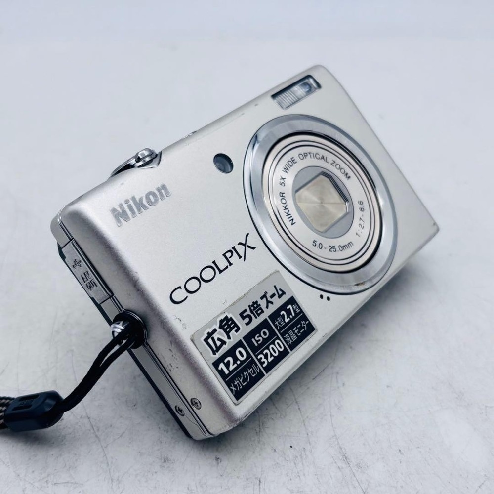 Nikon COOLPIX S570 Compact Digital Camera Tested Excellent Condition