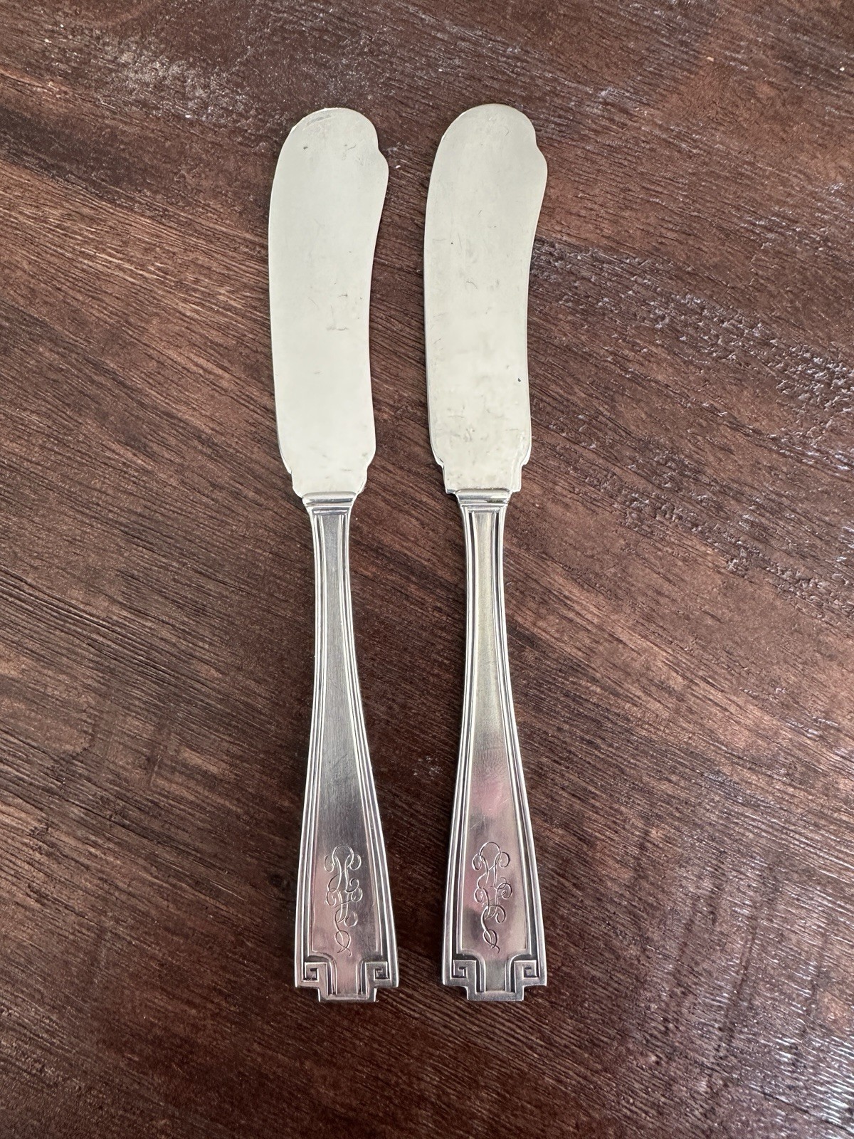 Antique Sterling GORHAM ETRUSCAN 1913 Flat Butter Knives Mono ART DECO! Lot of 2