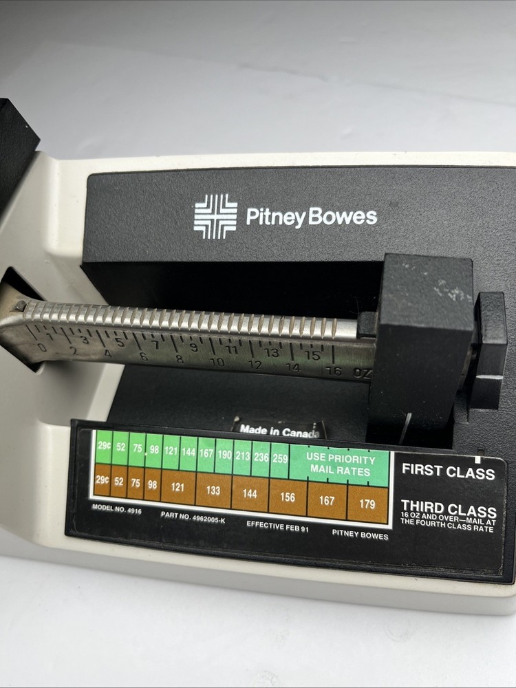 Vintage Pitney Bowes Model #4916 First & Third Class Postage Scale Made Canada