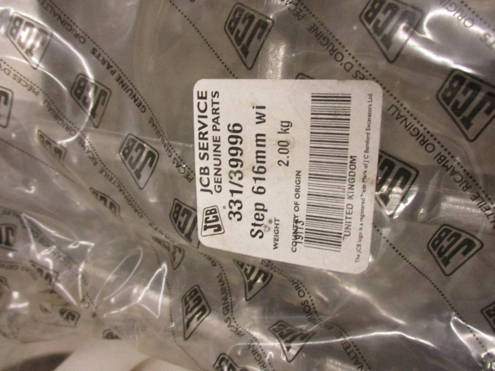 JCB BACKHOE - ALUMINIUM STEP 331/39996