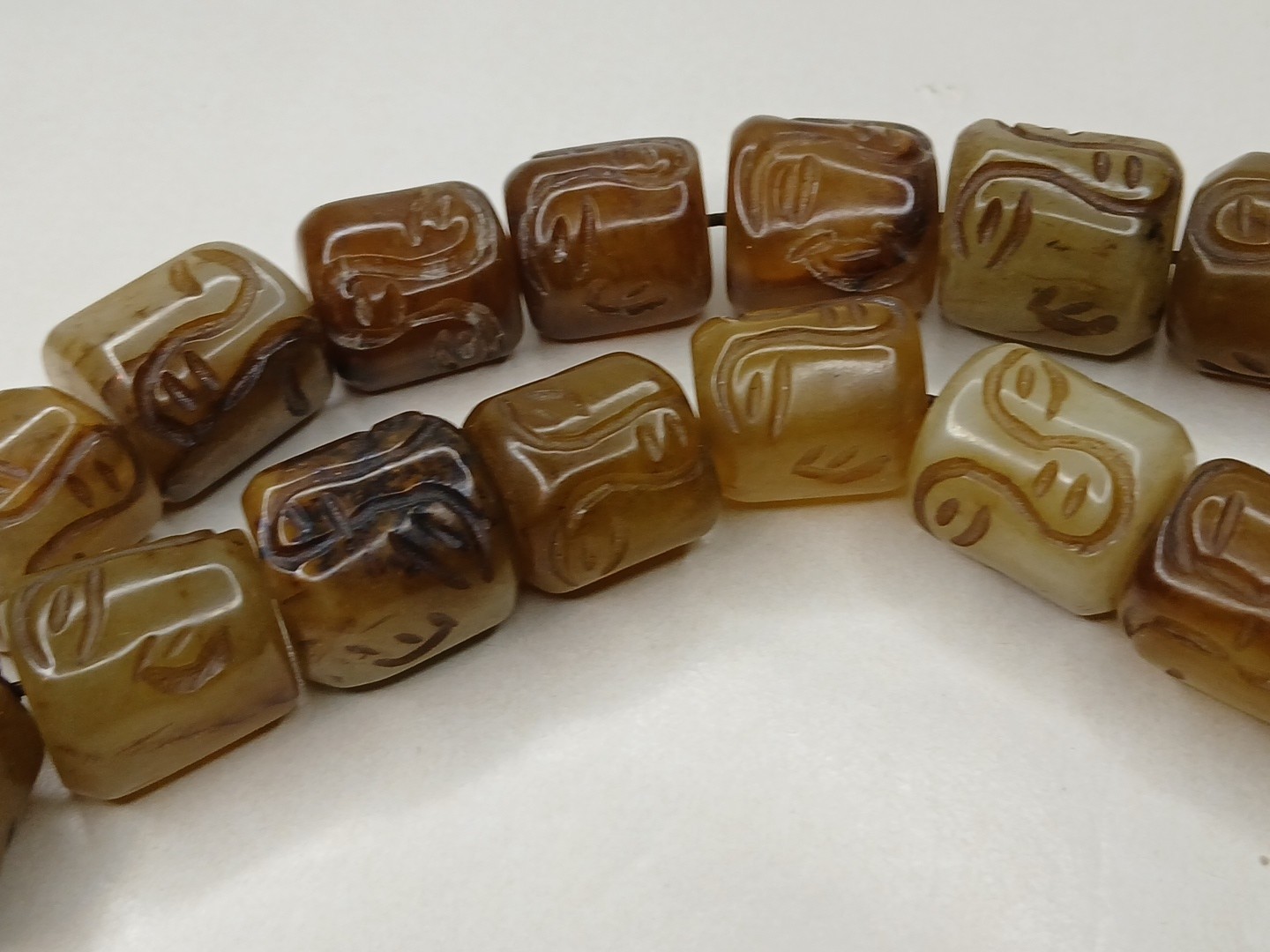 Antique Vtg Original China Tibetan Carved Prayer Jade Beads Buddha