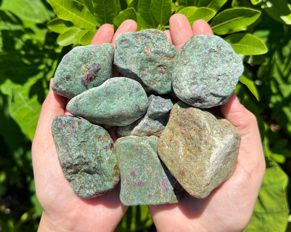 1/2 lb CLEARANCE Bulk Lot Natural Rough Ruby Zoisite (Raw Ruby Zoisite, 8 oz)