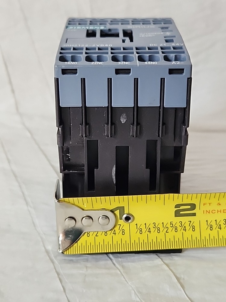 Siemens 3RH2122-2VB40 Contactor