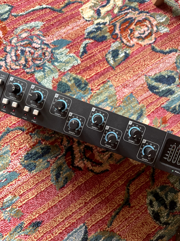 Focusrite Saffire PRO 40 Digital Recording Interface with Cable