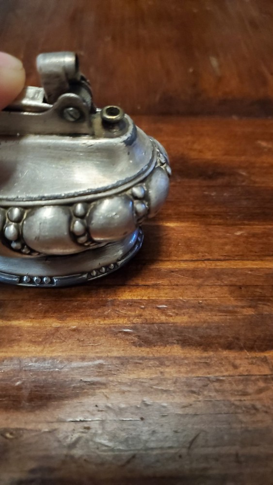 Vintage Silver Plated 'Crown' Table Lighter**Empty No Flint**