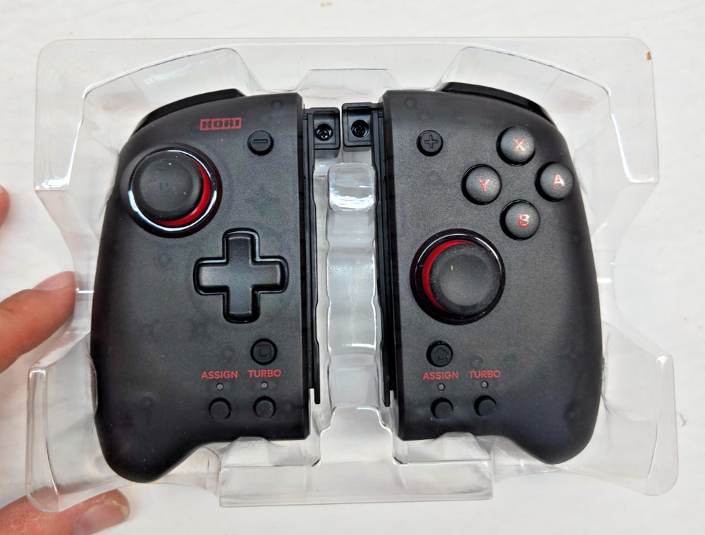 Hori NSW-298U Nintendo Switch Split Pad Pro - Black