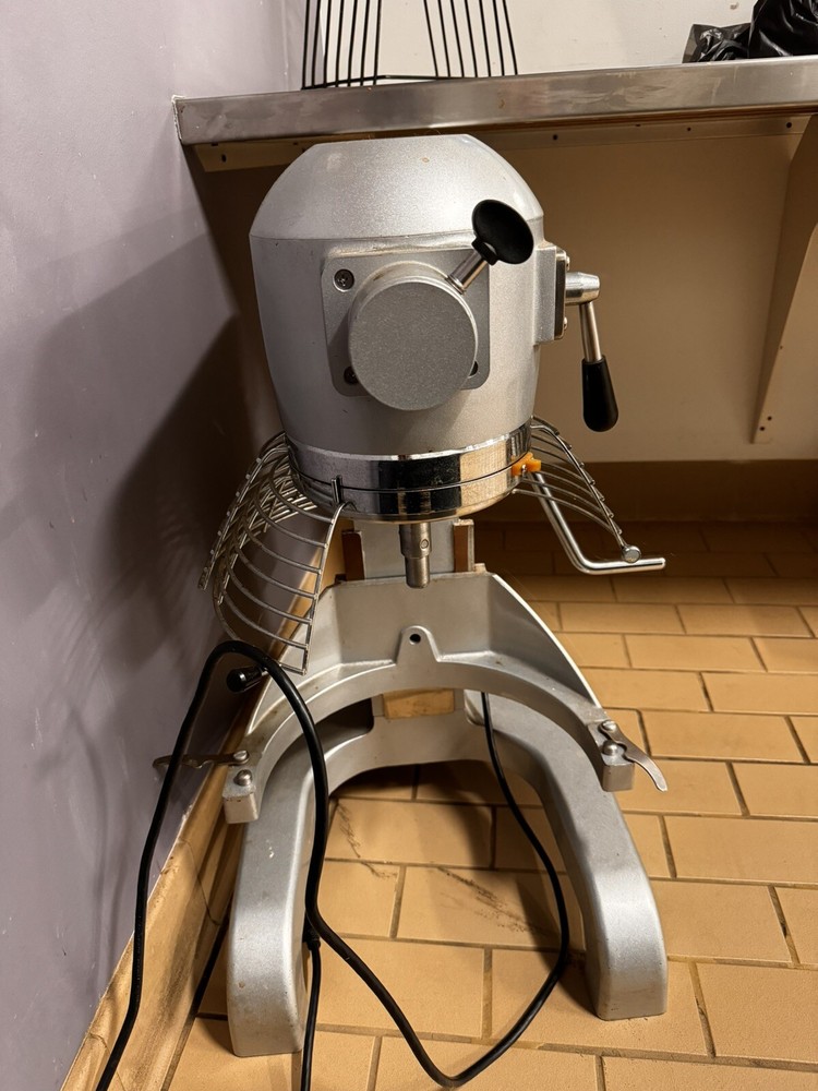 Planetary Mixer 20 ￼