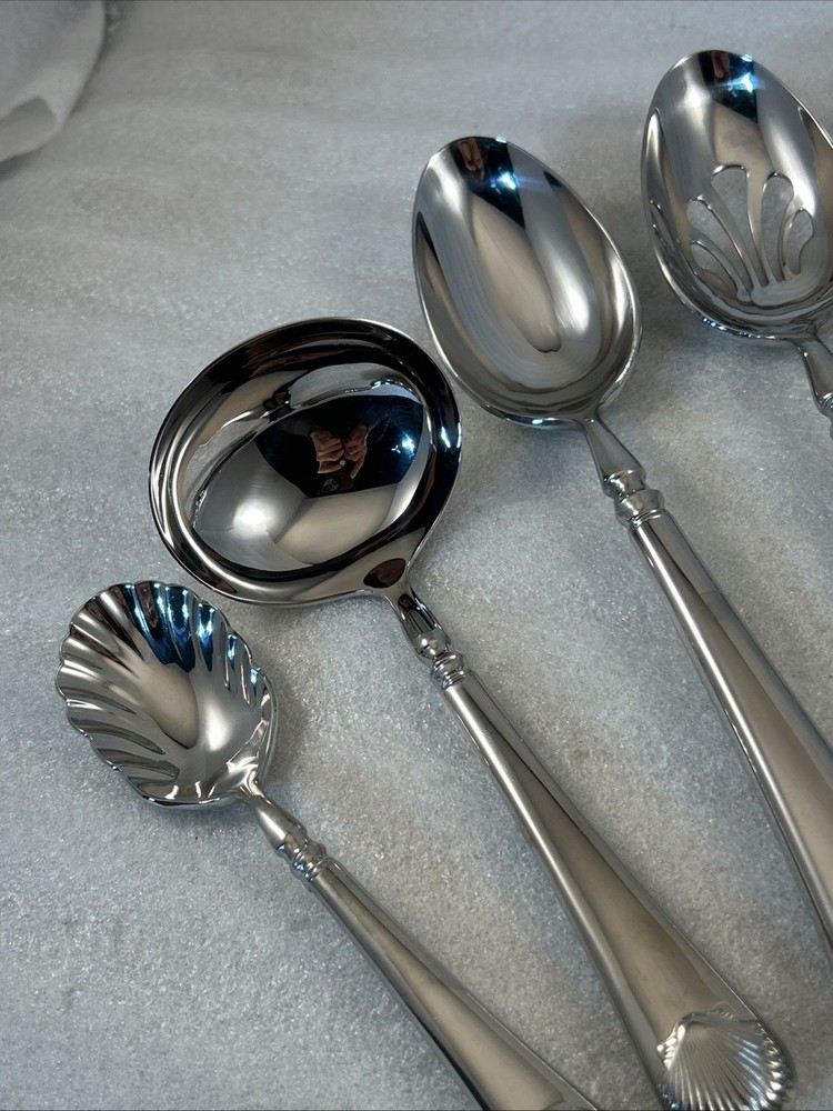 7 pc Reed & Barton Gloucester Shell Williamsburg Stainless Serving Flatware Set