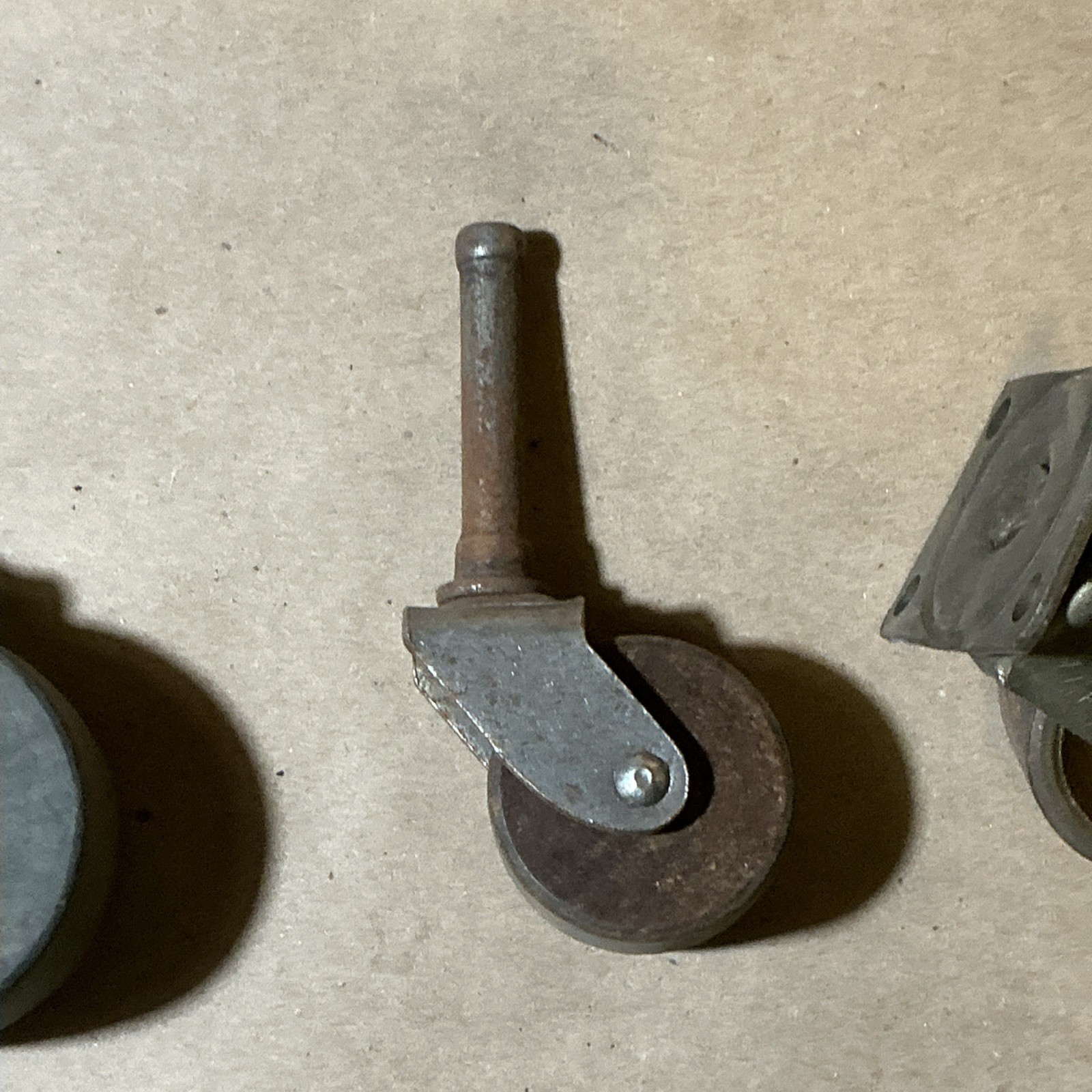 Group Of 130+ Wood/Metal Furniture Casters As Is INV-JDJ79