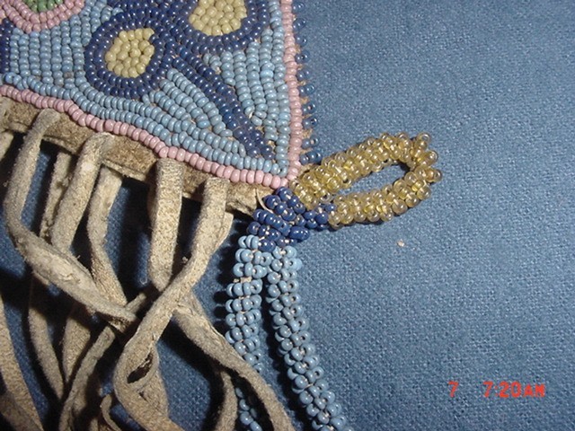 OLD MUSEUM QUALITY 19TH CENTURY YAKIMA INDIAN BEADED BAG