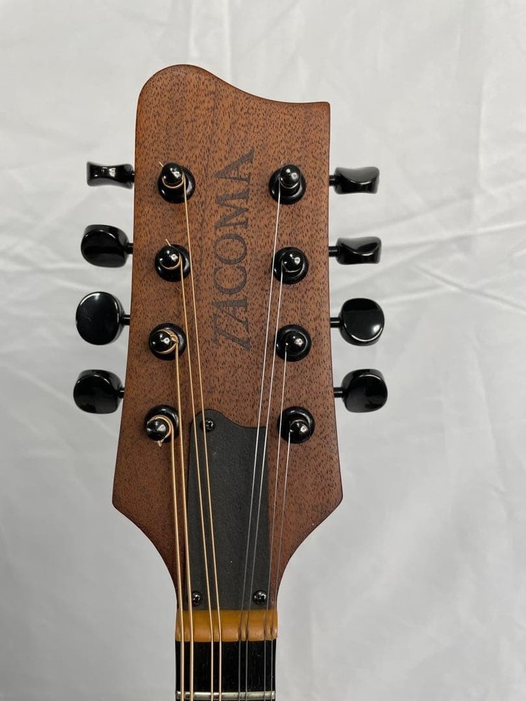 Tacoma flat mandolin m-1