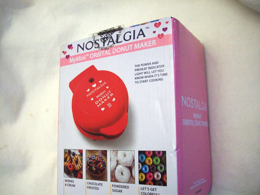 Donut maker NOSTALGIA My Mini Orbital Donut Maker