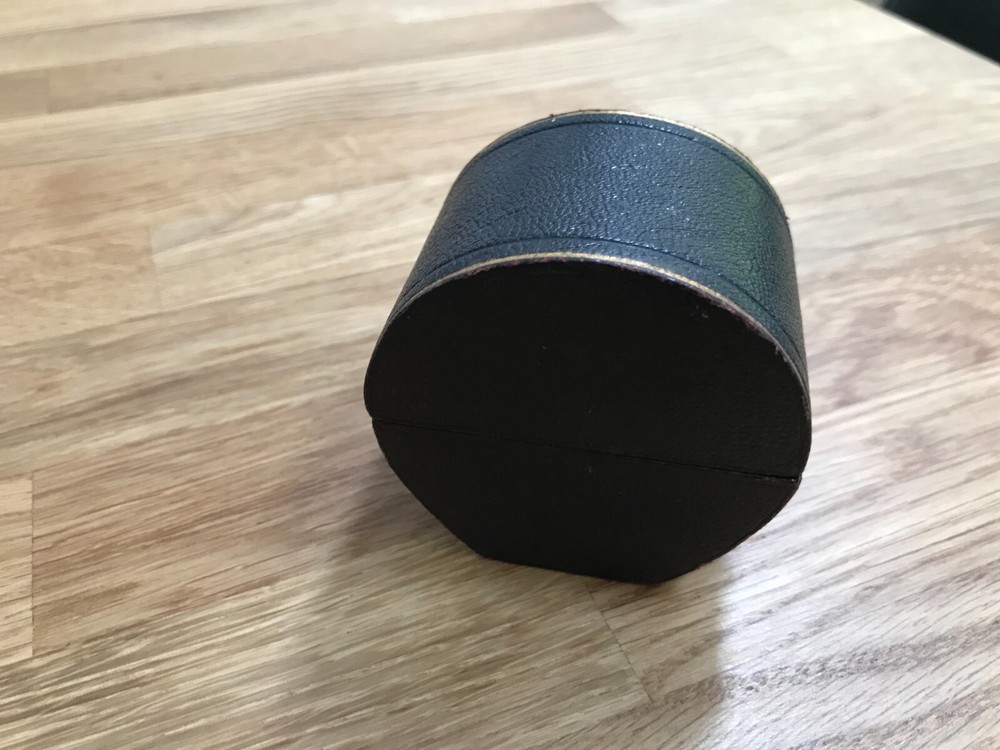 nice old high quality leatherette serviette napkin ring holder case empty