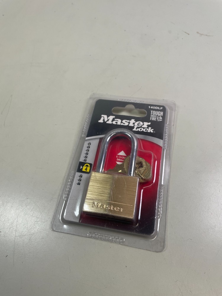 Master Lock 140DLF Padlock with 2 Keys