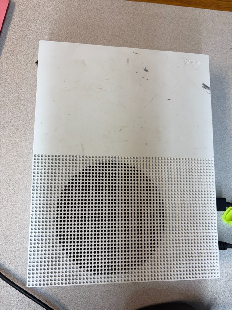 xbox one s console 1tb - white