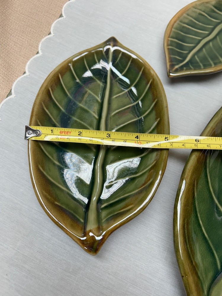 Pier ONE Leaf Stackable Trivets Set of Three, Pottery