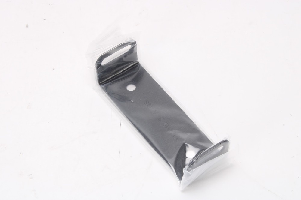 Extron 70-678-00 Retractor Horizontal Mounting Bracket Kit - NEW