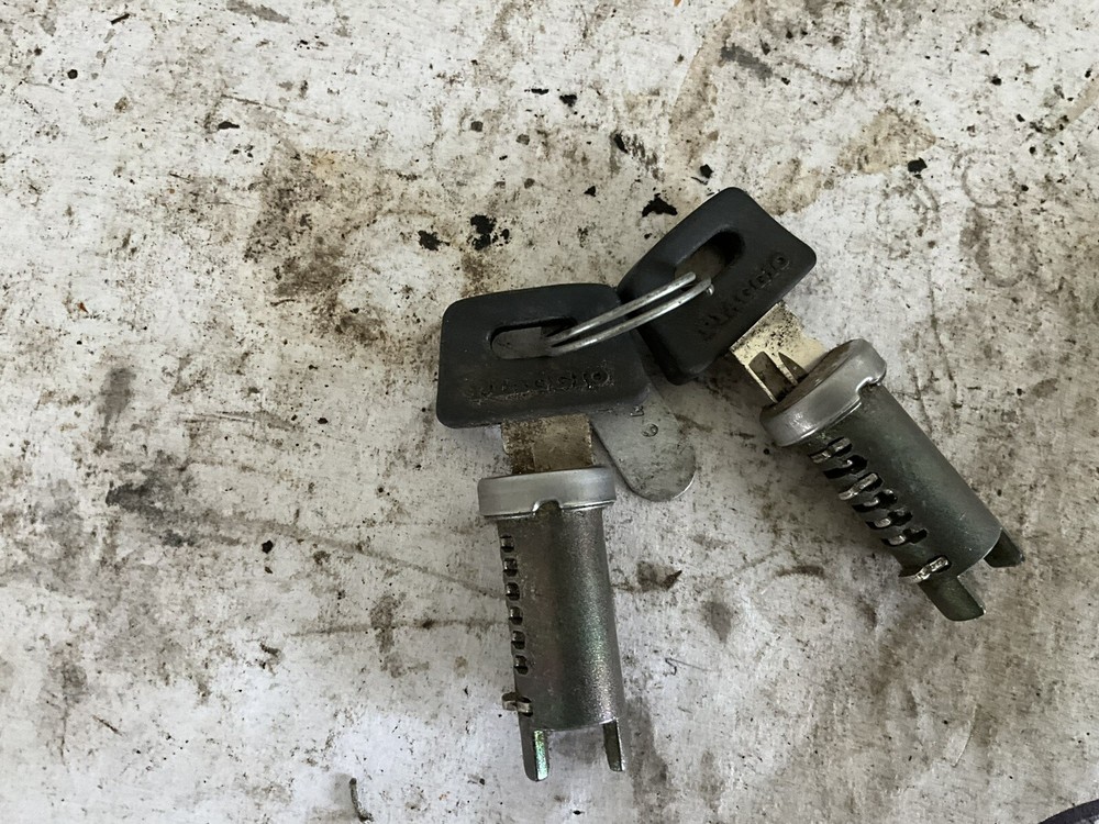 Piaggio Et4 Ignition Barrel And Keys