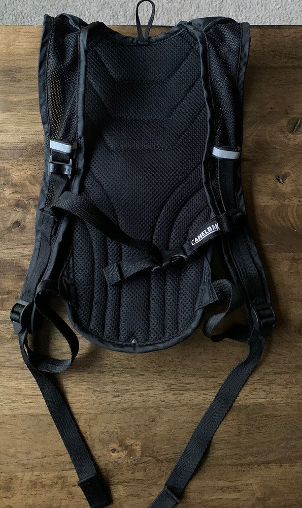 Camelbak Classic Black Hydration Backpack With Bladder 70oz