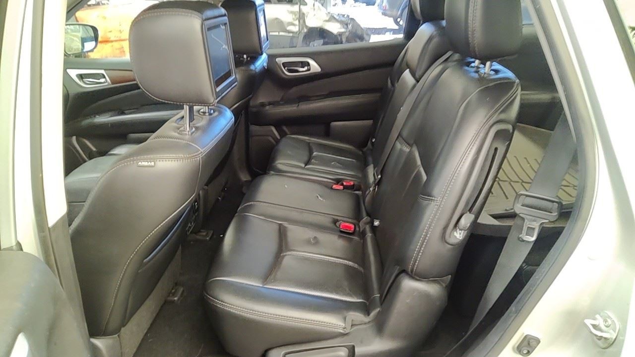 (LOCAL PICKUP ONLY) Roof Glass Front Moveable Fits 13-20 PATHFINDER 7022791