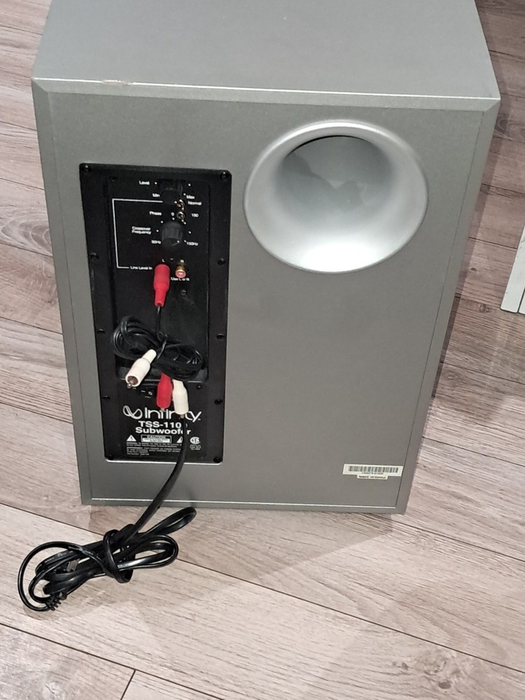 2 Infinity SAT 1100 Seaker and Subwoofer