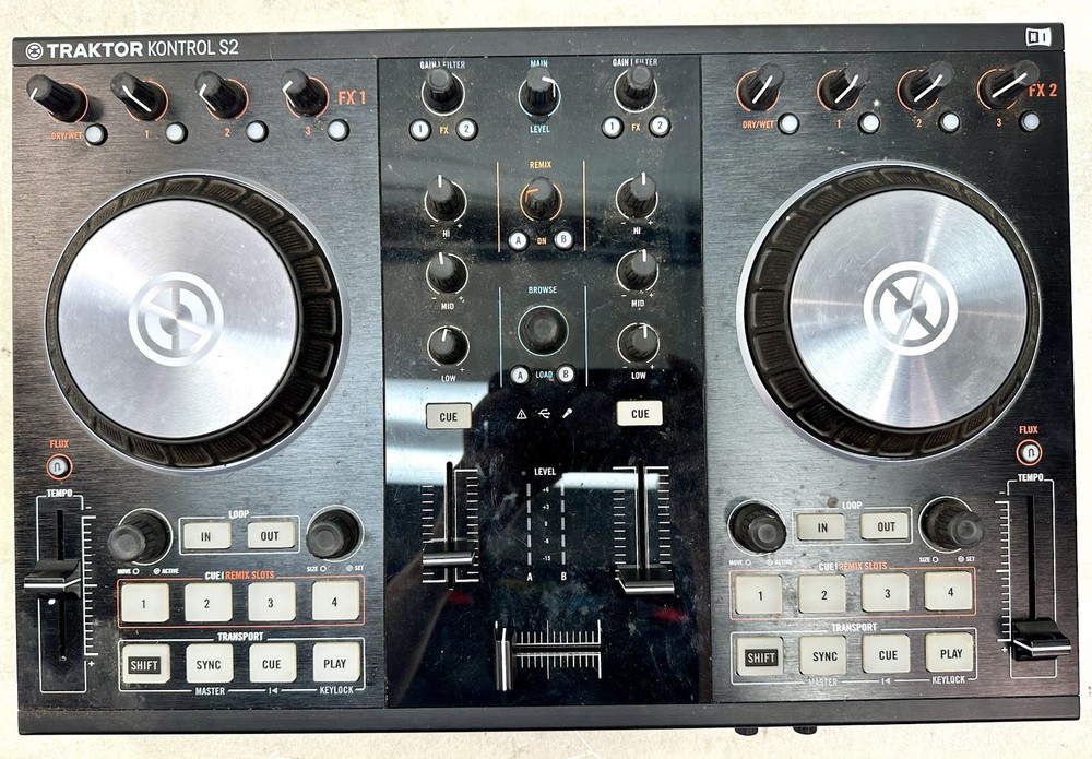 TRAKTOR KONTROL S2