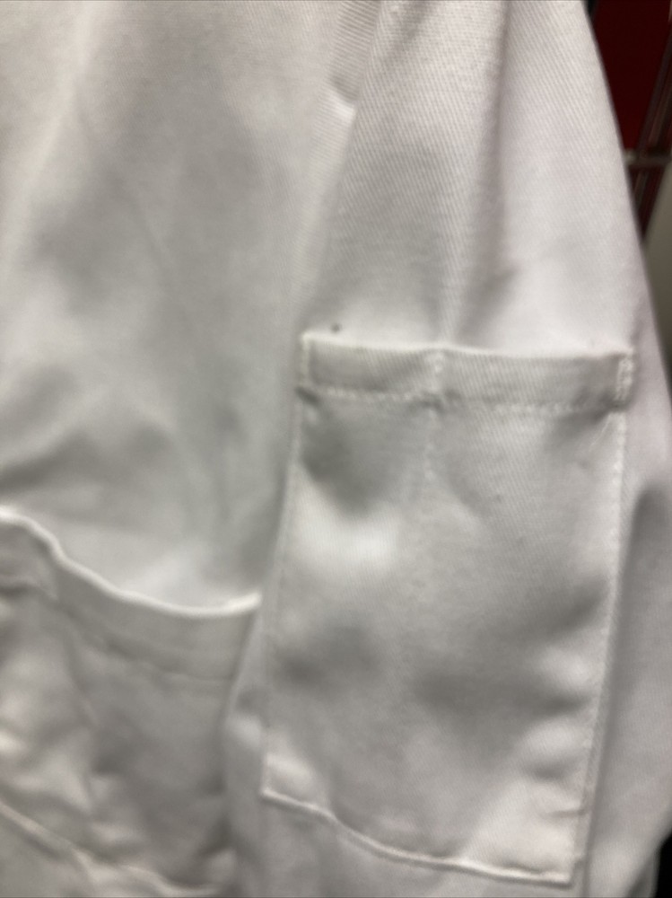 Chef coat men Size Medium NWT Knot Buttons