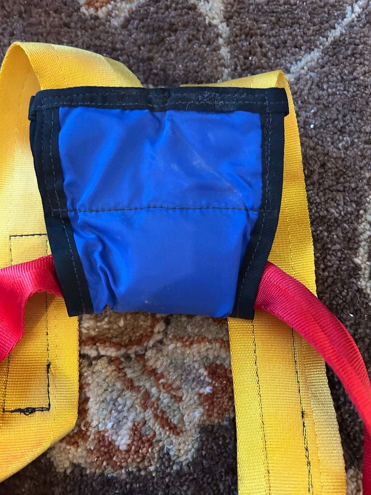 Two Stearns Sailing Harness medium large + Two Kong Italy Elastic Tether Single