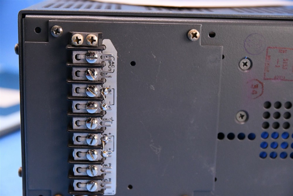 Lambda 8Vdc - 9.5Vdc @ 18A Regulated Power Supply LCS-D-12. RMS Ripple < 250µV!