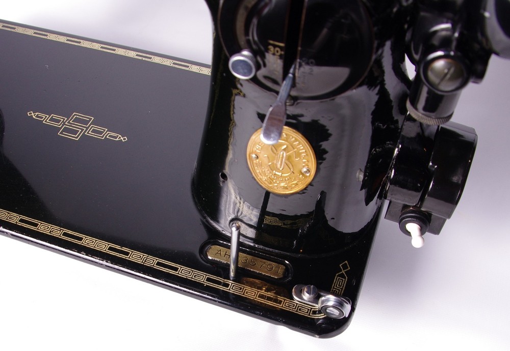SINGER 201-2 Sewing Machine - Professionally Restored & Adjusted.