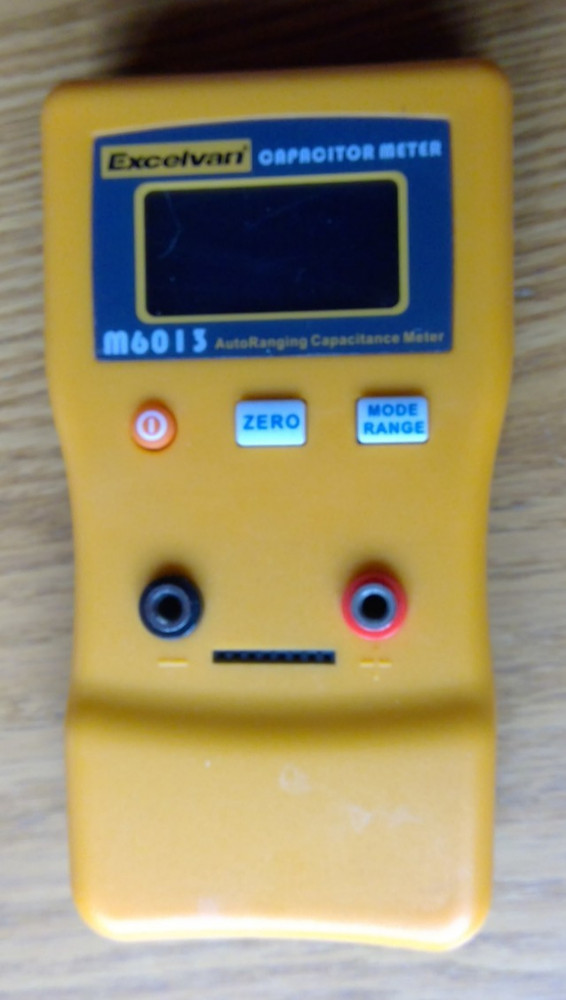 Excelvan Capacitor Meter - M6013 Auto Ranging Capacitance Meter