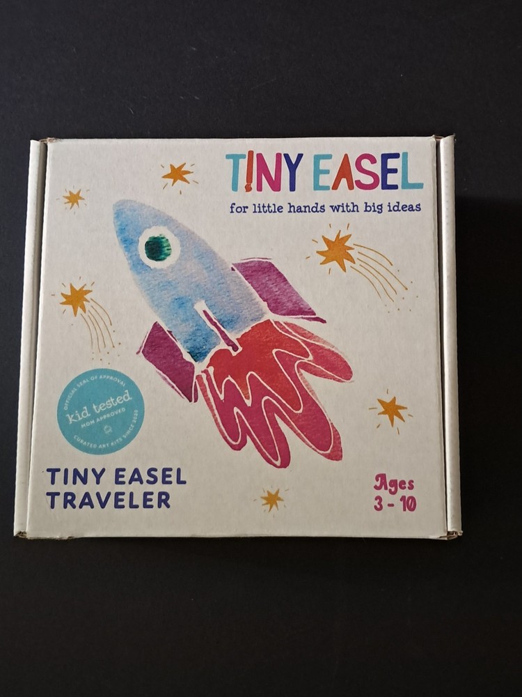 Tiny Easel Traveler Box