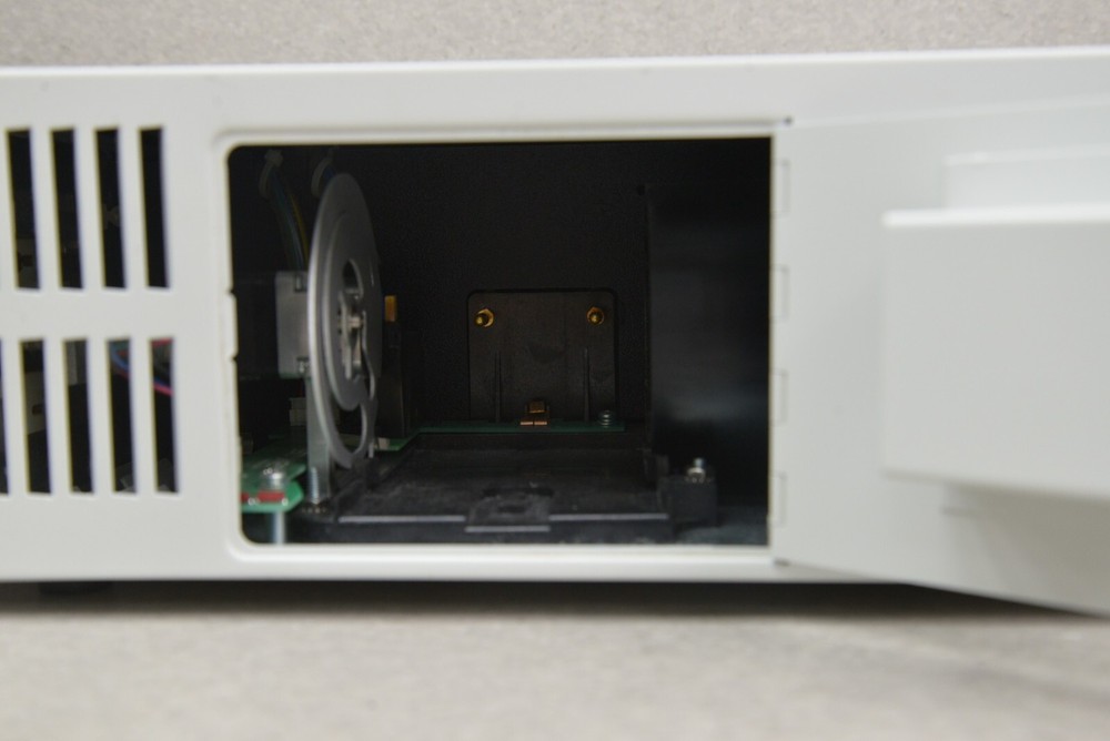 Stryker ENDOSCOPY X8000 Light Source REF 220-200-000