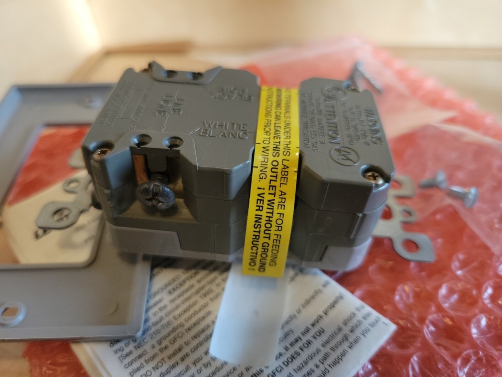 Leviton 6598-HGG