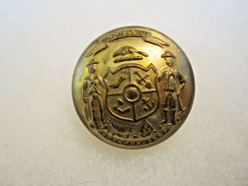 IW era WISCONSIN STATE SEAL BUTTON