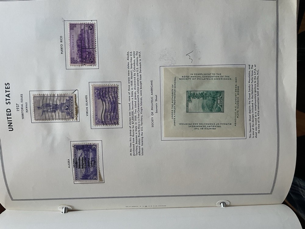 Harris US Liberty Stamp Album. 1847-1973. 700. Mint & Used Stamps.