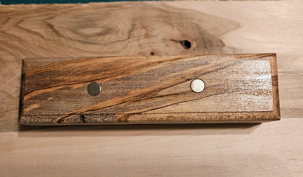 2 Knife display stands - Ambrosia Maple