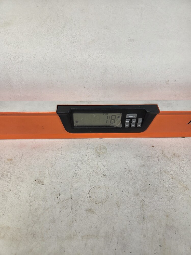 JOHNSON 1760-4800 DIGITAL LEVEL 48"