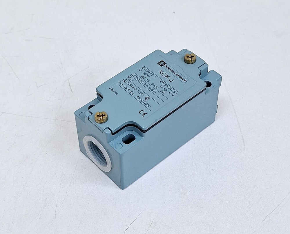 Telemecanique XCK-J Limit Switch