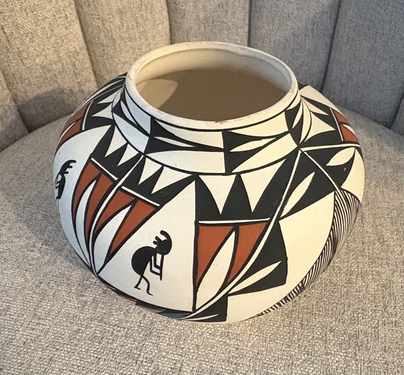 Acoma NM Vintage Native American Art Pottery Vase Signed/Branded E.E., NOS, NEW!