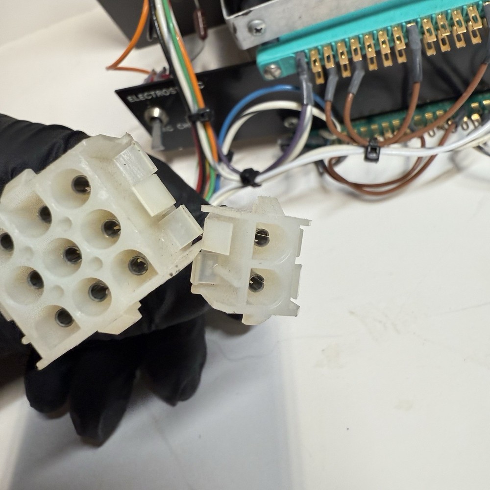 2 Data Tech Model 5-5313-020 Panel Meter 117VAC, VAC chuck