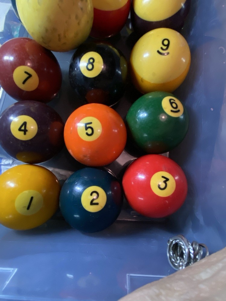 16 Billiards Pool Balls Complete Set Vintage