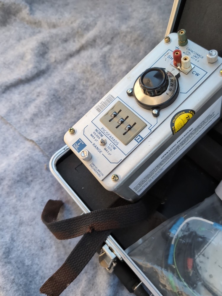 Drexelbook Portable Calibration System Capacitance Box Model Number 401 1820...