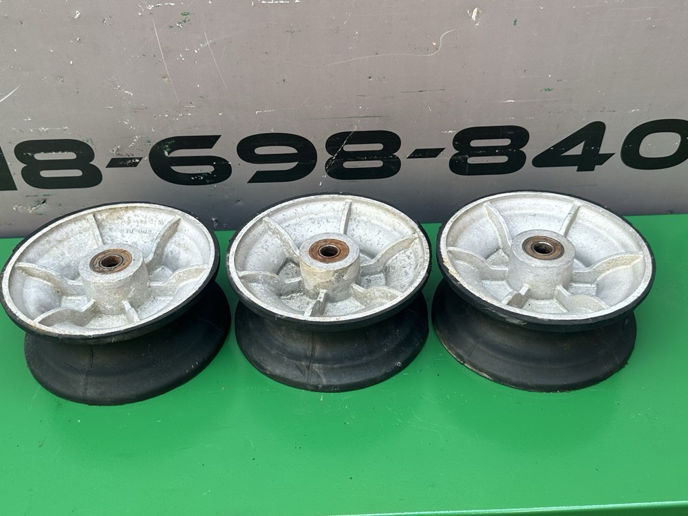 3 CURRENT 307-002 6" HOOK SHEAVE  Nylatron