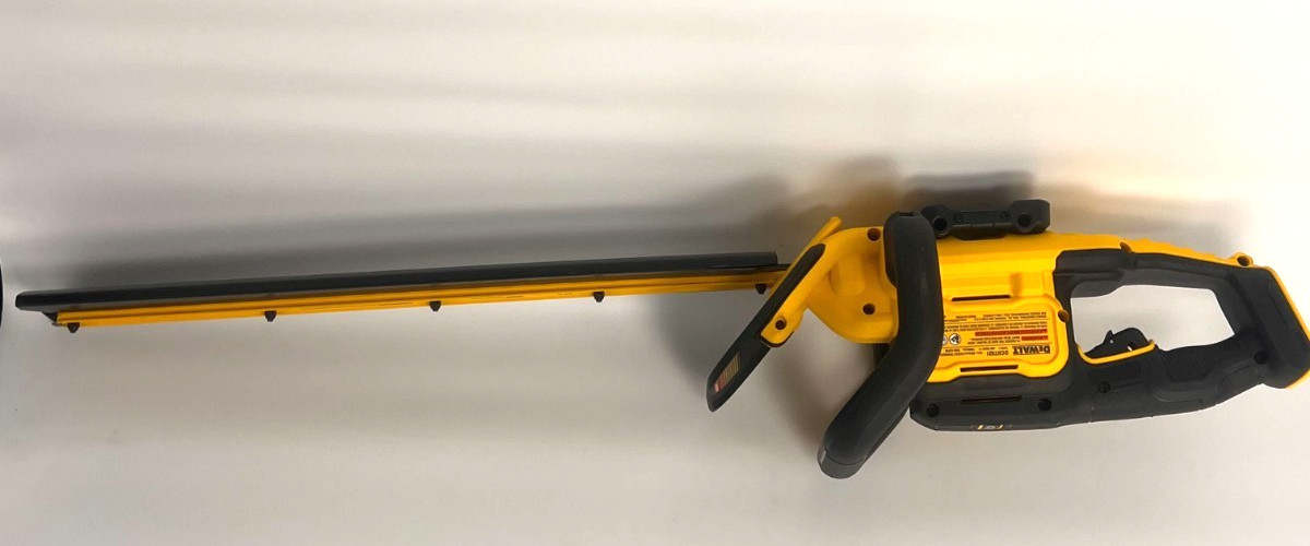 [Open-Box] (DCHT821B) DeWALT 20V MAX 22 in. Cordless Hedge Trimmer - Tool Only