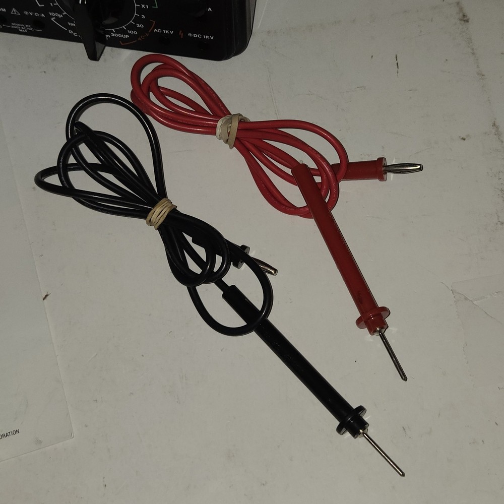 Micronta 22-210 Analog Voltage Ohm Multi-Meter Audible Continuity AC/DC - Tested