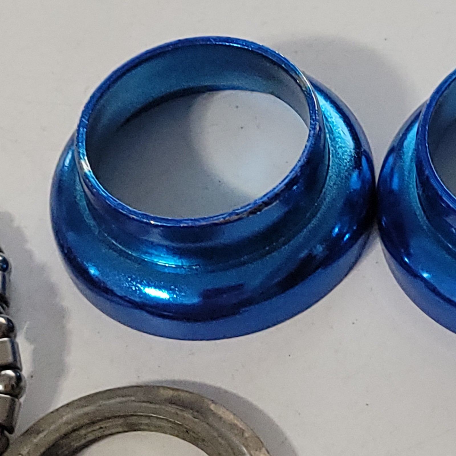 old school NOS blue Hatta 1 inch threaded bmx bike headset blue