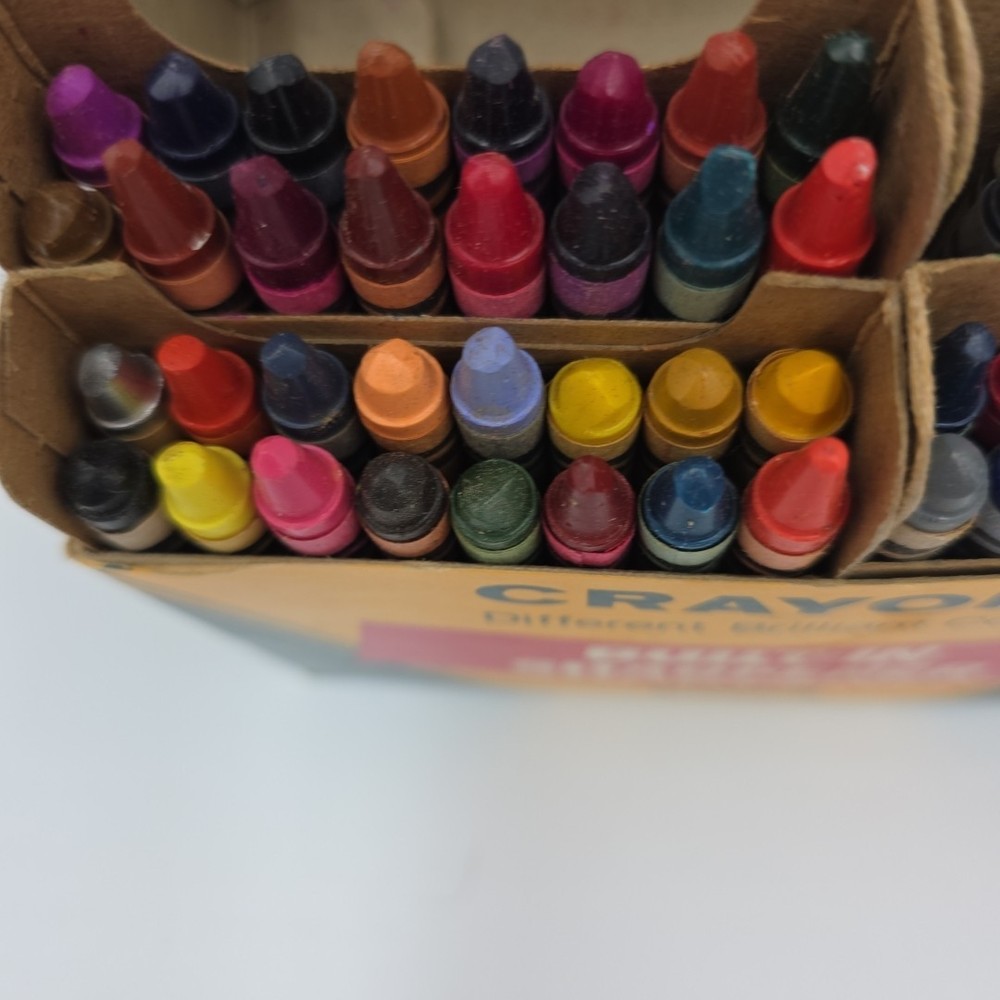 Crayola Crayons Binney Smith VTG Sharpener Used 4 Missing READ