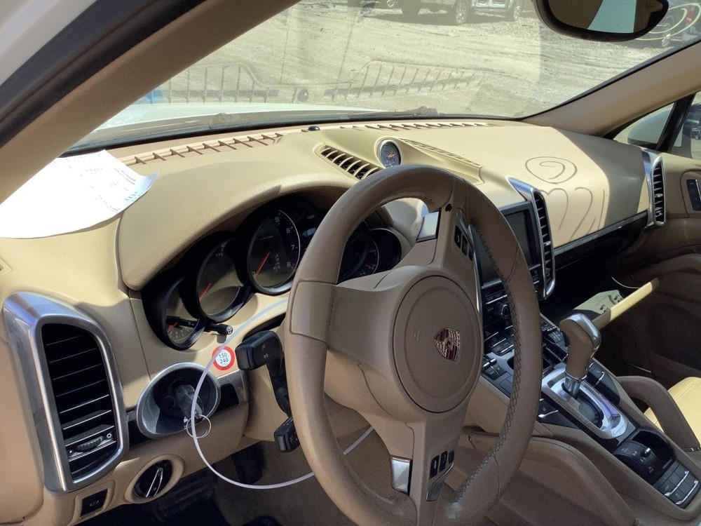 CAYENNE 2014 Glove Box 4589618